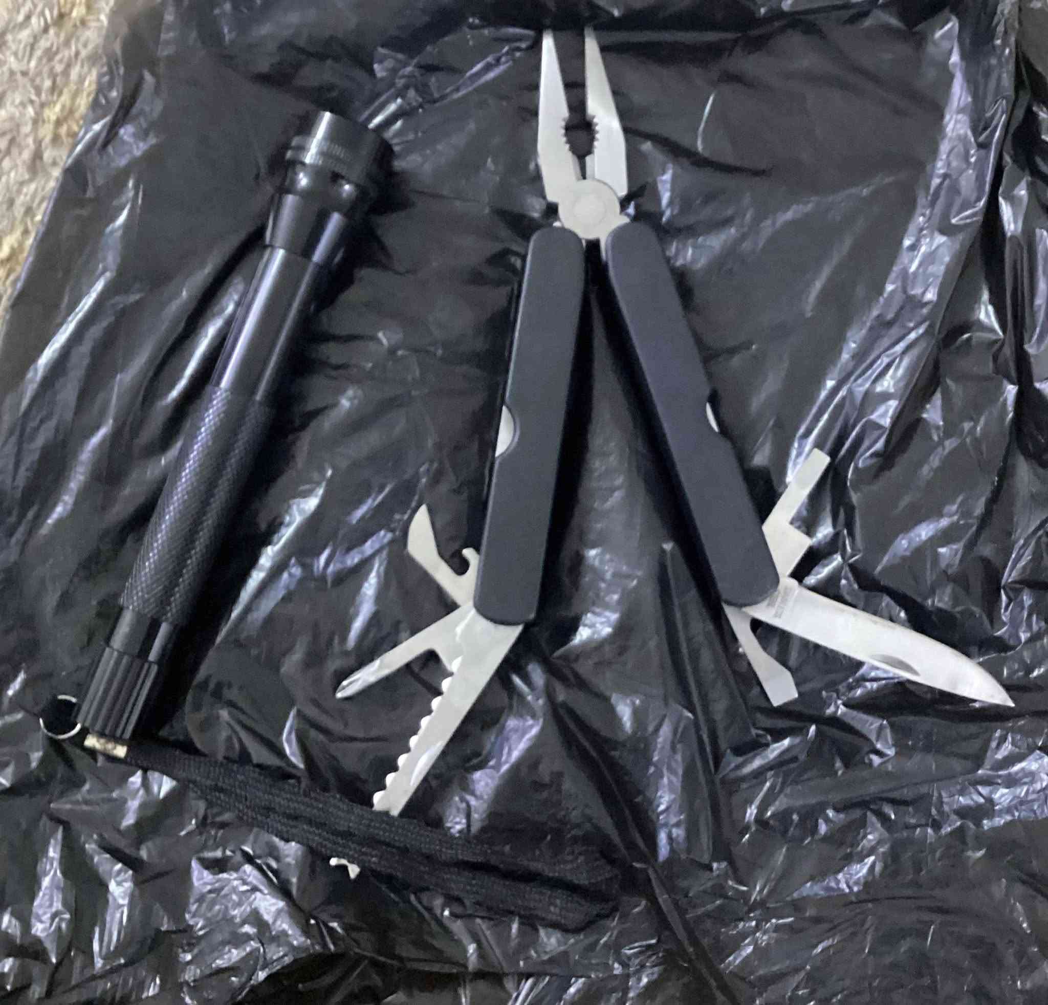 بسم الله الرحمن الرحيم 
لايت مع بلايس
متعدده تقريبا عده كامله 
نضافه تامه 99%
للاستفسار خاص


**إذا كنت صاحب هذا الإعلان وتريد حذفه لأي سبب، رجاءا أرسل رسالة إلى الدعم الفني**