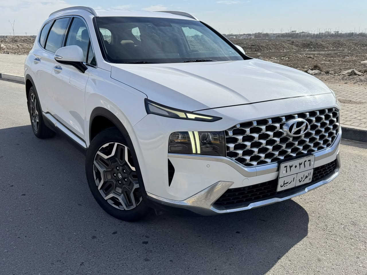 سلام عليكم سنتافي 2021 سياره كفاله ماعدا مكانين بارد سياره مكينه 4سلندر 2.5 فول واصفات عنوانن البصره القبله ***********
