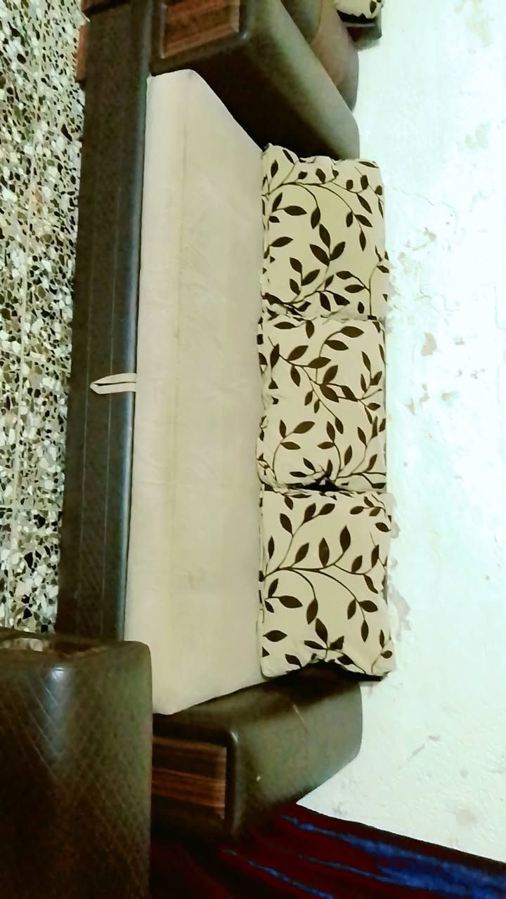 سلام عليكم تخم للبيع كامل مع كوشاتة وملحقاتة كاملة وسعر خاص الستفسار
***********
