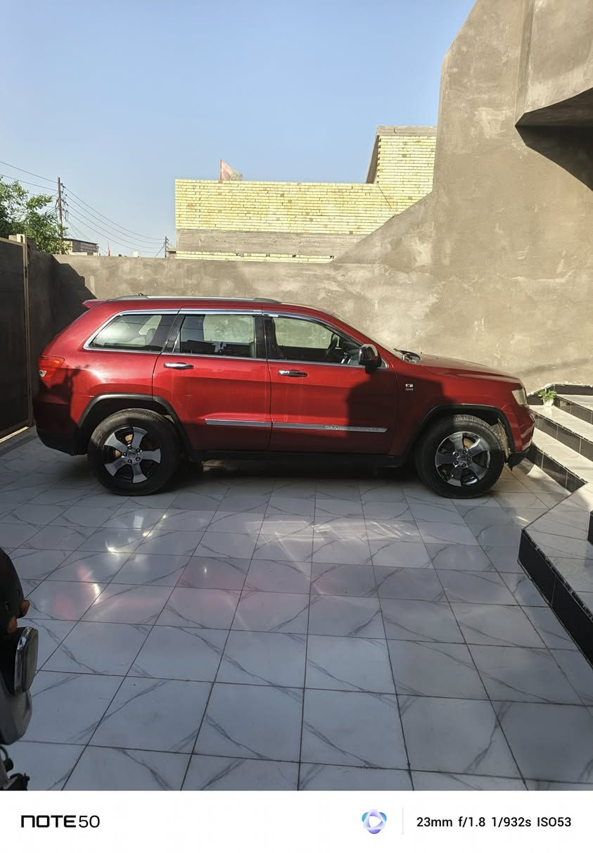 اللهم صلي على محمد وال محمد
السلام عليكم بيع أو مراوس

جيب كراند شيروكي وارد خليجي م2012  مكفوله من الضربه 

 شرط برغي ممفتوح بيها كل قطعها بلاد 

رقم بغداد مشروع وطني سنويه مجدده لغايه 2030 شرط التحويل مواصفات  شاشه تحكمات ستيرن تشغيل عن بعد مري شفط كشافات ضباب سلايد روف فتحه 4 بصمات ماوس وضعيات قيادة سبورت طين ثلجي فورويل تبريد قطعتين منضومه زنون كامله حساسات وبعد معروفه مواصفات لاريدو  

السيارة كامله مكمله من كلشي محرك وكير 3600   ويل 18 جديد حداده جديدة تبريد وتدفئه كله شغال 

 

 السيارة كلش جديدة ونصبه ونضافه احلى من الصور بهواي وتجي وتشوف بعينك للاستفسار الاتصال بالرقم 

***********

السعر186

مكان السيارة كربلاء
