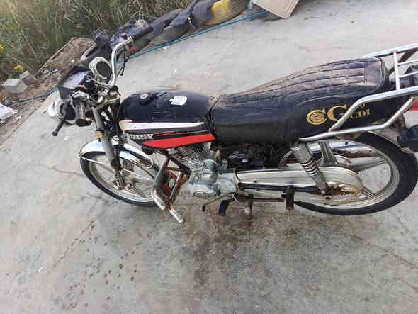 سيفان موديل 20 دراجة نضيفة 
اوراق كارتونية  مكاني لخالص هبهب 
***********
