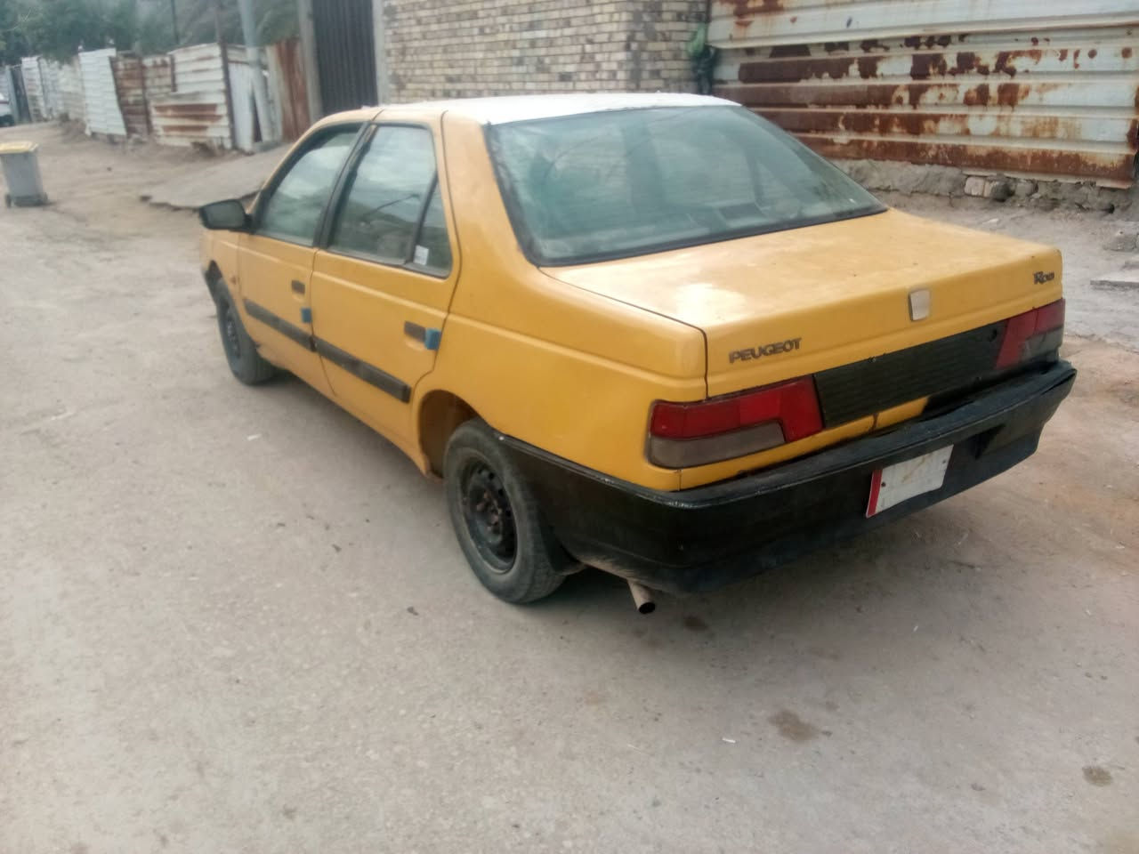 السلام عليكم بيجو روى للبيع بدون راعي مديل 10سنويه لل27
***********
