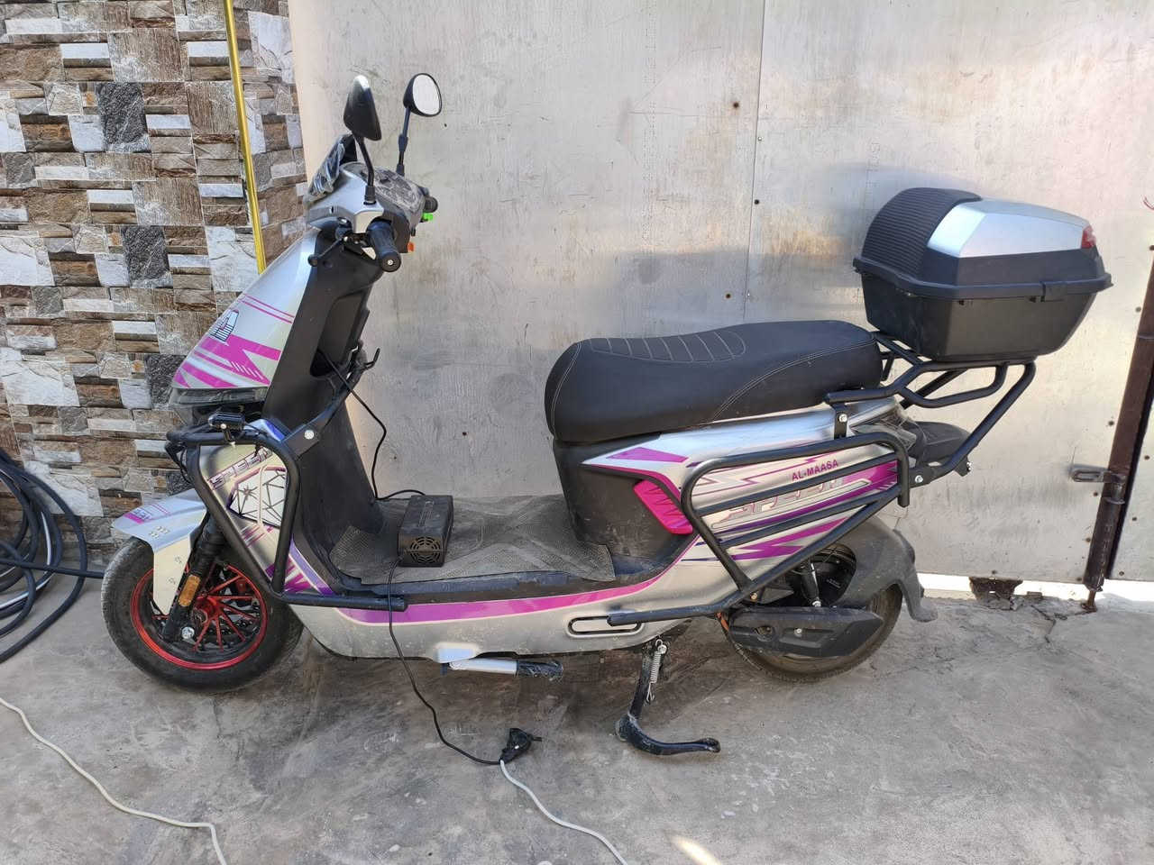 للبيع بايسكل شحن سكنس  موديل ٢٥  بعده جديد
السعر،  600 وبي مجال واذا اكو مراوس بدراجه بانزين الرقم *********** خاص مفتوح مكاني الخالديه
