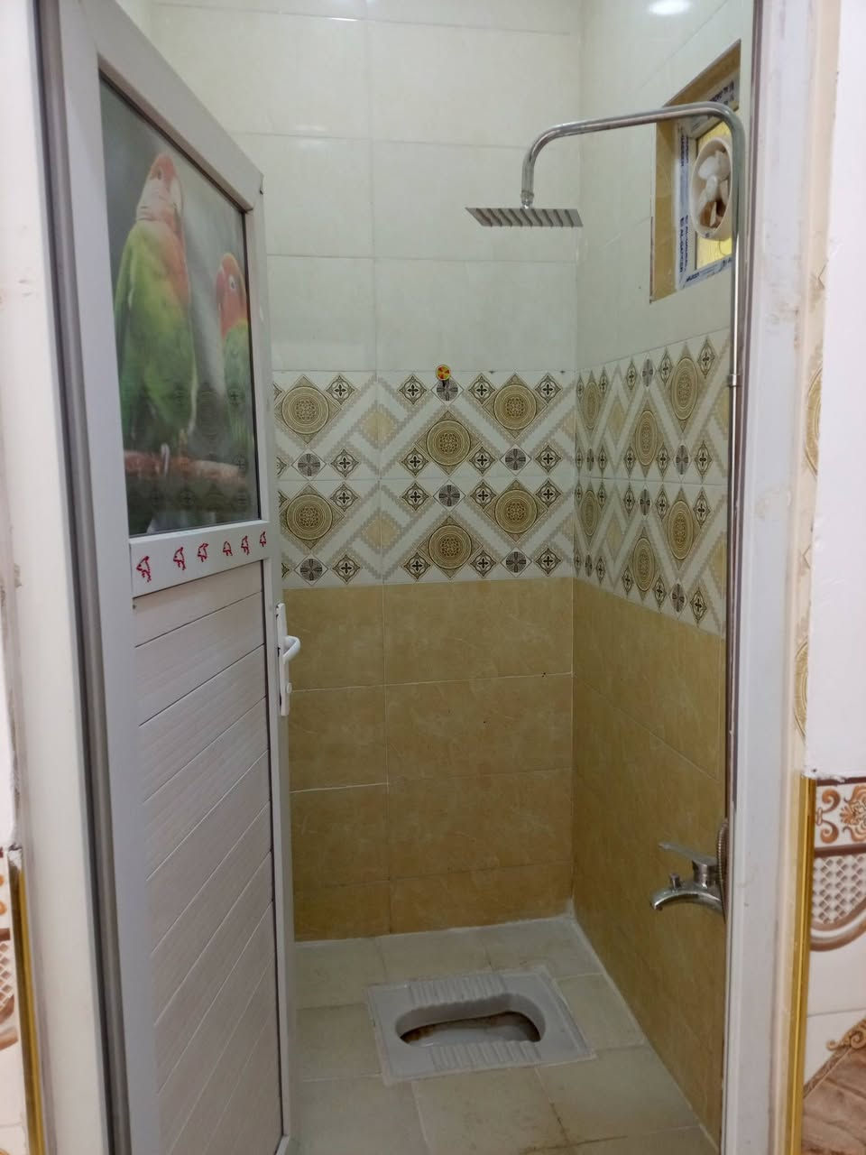 بيت للبيع مساحه 50متر طابق واحد فرع مقابل مكتب حميد العويني ‏‪***********‬‏
