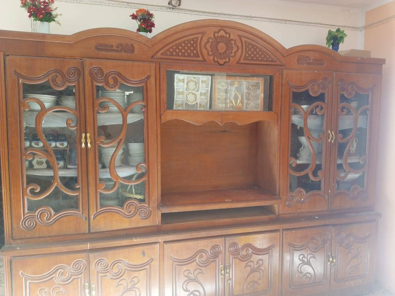 معرض نجارة جبير وحلو ونضيف سعر 350 وبيه مجال للشراي الاتصال ***********
