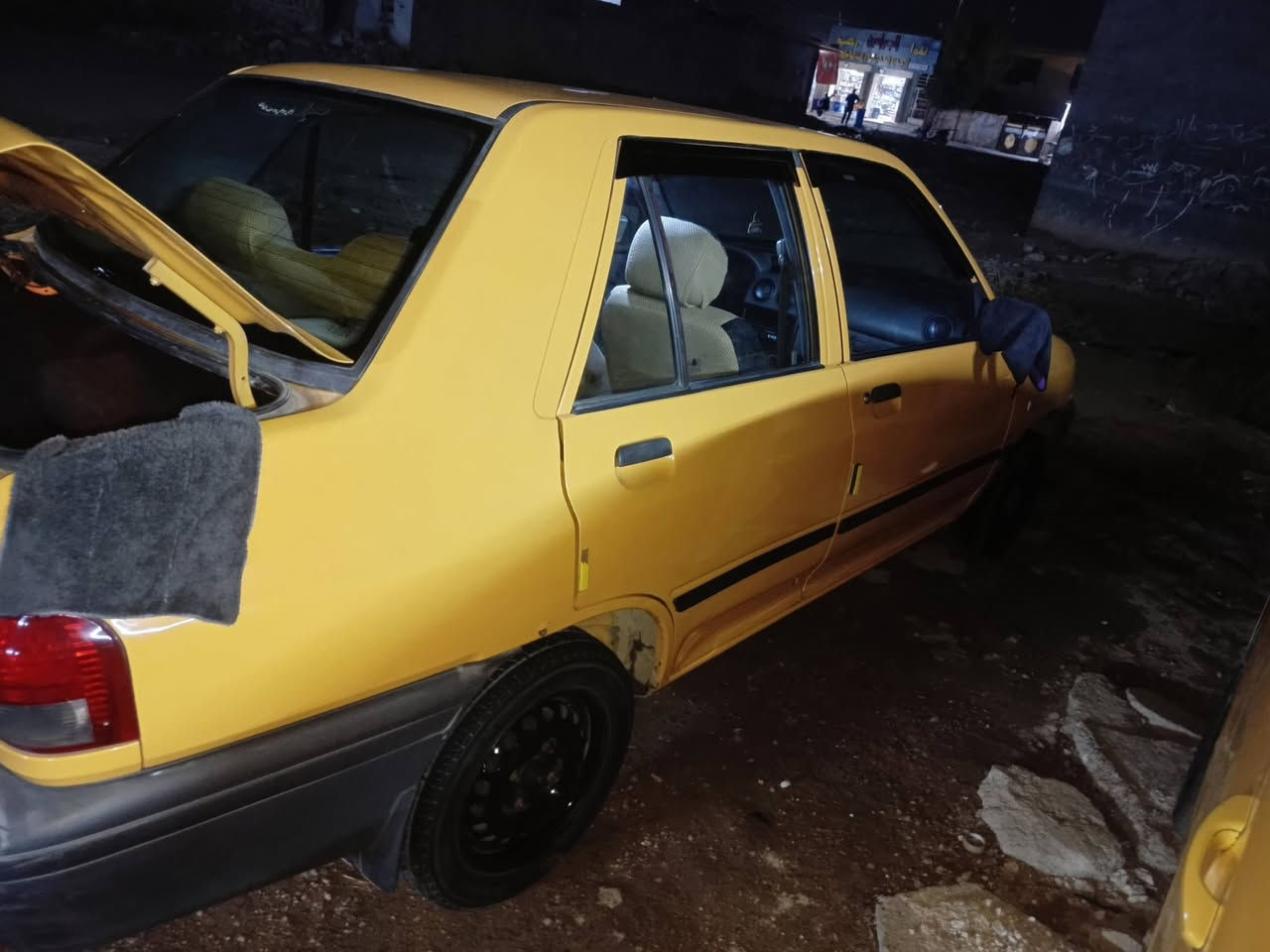 السلام عليكم
سايبا موديل 17
نضيفه كلش بيها بس الجاملغ الخلفي صبغ الباقي مكفولة 
كير محرك صدر شواصي  باتري تايرات 
تبريد ثلج دوشمه جديده 
حماوه حبايتين صيف شته 
هزة وسنويه جديد 
ترايك وين متريد 
سيارة جديدة الله شاهد بسمنه 
السعر 42 وبيها مجال 
مكاني بغداد السياحي 
رقمي***********

