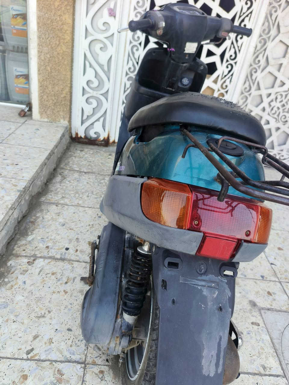 سلام عليكم دراجه بطه للبيع مكينه مامفتوحه كهربائيات كلهه شغاله كفرات بلاديه كلهن دراجه حلوه ومرتبه قفل ستيرن شغال قفل جنطه شغال نقصهه عداد مثل ماموضح بلصوره ب250وبيهه مجال قليل مكاني بغداد حي اور رقمي ***********متواجد ويتساب
