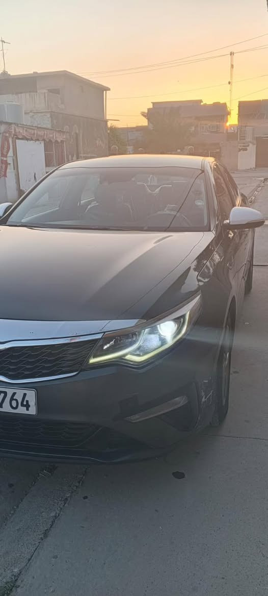 سلام عليكم ورحمة الله وبركاته سياره للبيع كيه أوبتيما لون رصاصي موديل 2020 ماشي 70km سعر 144$ وبي مجال للطيبين رقم هاتف ***********
