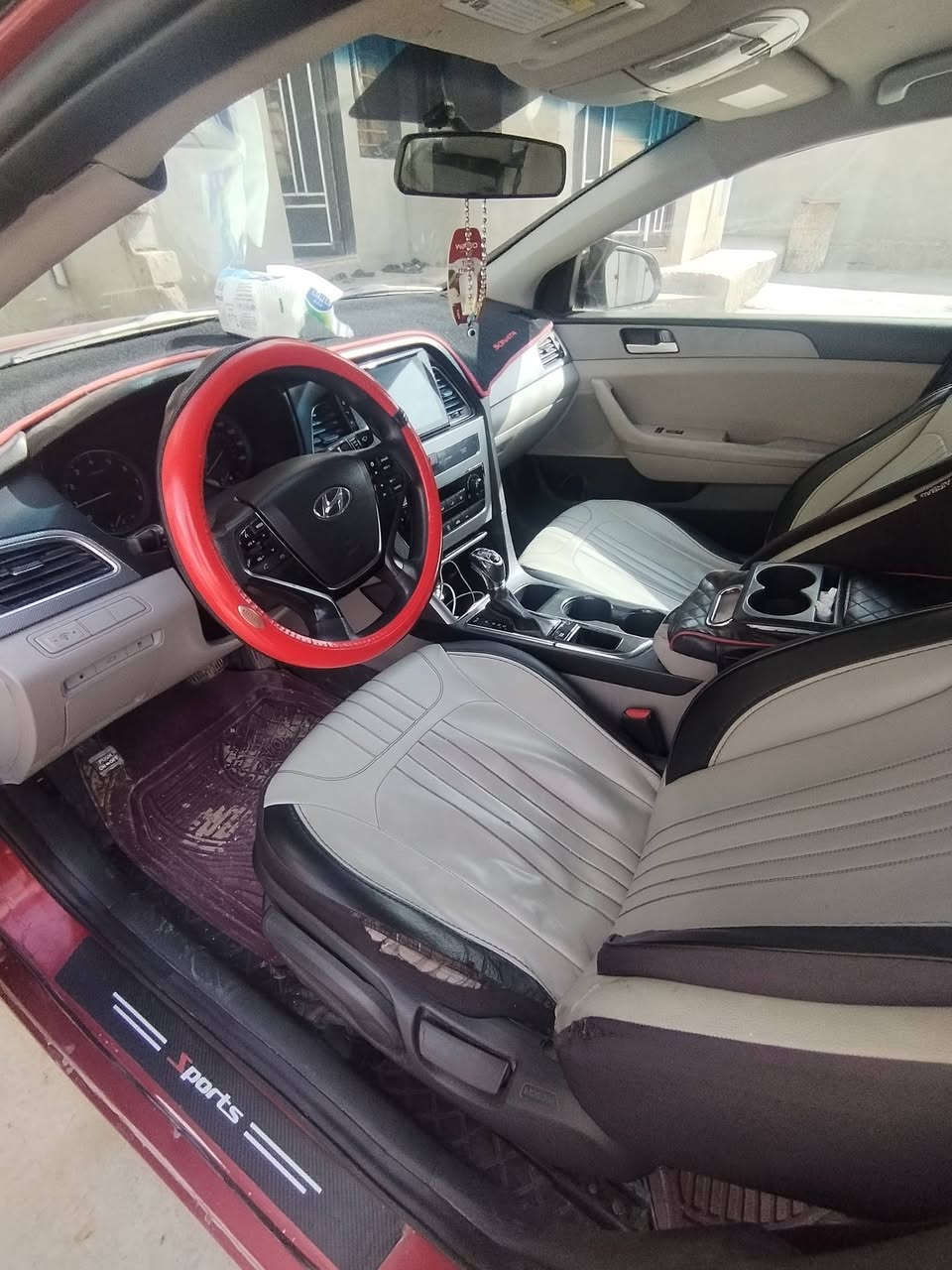 للبيع
سوناته 2017
بيها قطعتين صبغ وتبديل واحد الباب 
سنويه مجدده لغايه 2030
شرط وكاله وتحويل 
بسعر مناسب 
***********
