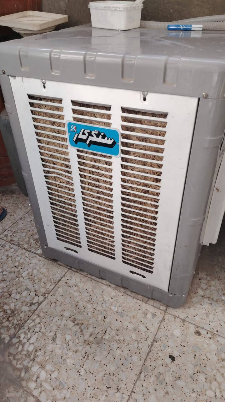 سلام عليكم
للبيع مبردة ايراني ممستخدمه ابد حجم وسط  السعر 90


**إذا كنت صاحب هذا الإعلان وتريد حذفه لأي سبب، رجاءا أرسل رسالة إلى الدعم الفني**