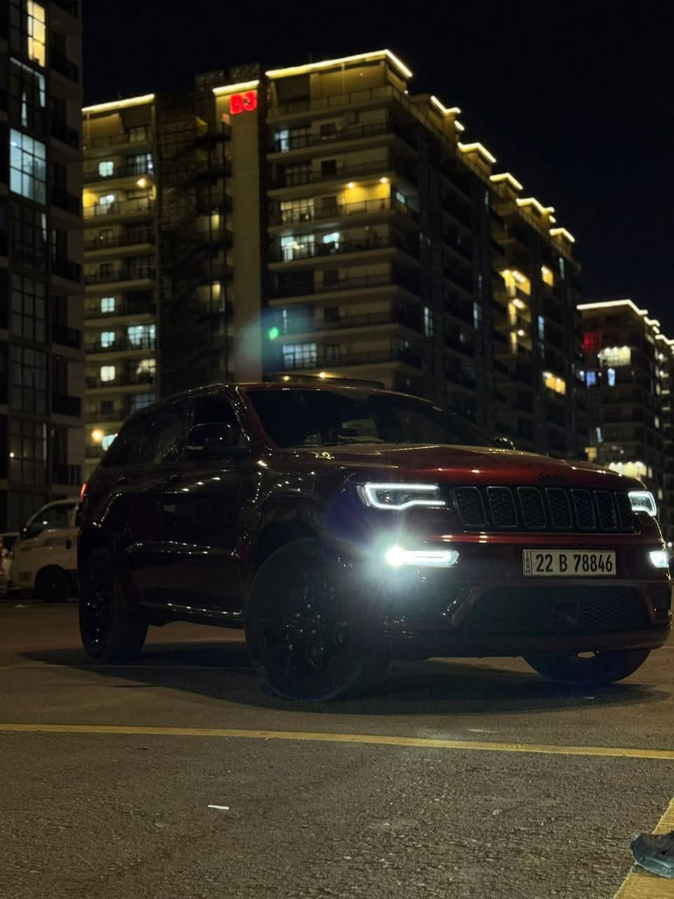 موديل 21
وكالة هارلم 
المواصفات 
بانوراما . 

* نظام الاصطفاف الالي (اوتوپارك) . 

* تحذير الخروج عن المسار . 

* دفع رباعي 4x4 

فرش المقاعد من الجلد . 

* صفي المقاعد الأمامية كهربائية .

* ذاكرة لحفظ وضعيات الجلوس . 

* صفي المقاعد الأمامية مع تبريد وتدفئة . 

* نقطة عمياء .

* ويل اسود بلاد قياس 20 انج .

* مقود السائق من الجلد  .

* مقود السائق كهربائي . 

* تدفئة ستيرن . 

* سقف بانوراما .

* شاشه كبيرة مع نفكيشن GPS . 

* مصابيح امامية زنون . 

* المصابيح الأمامية مع LED لايت . 

* كشافات ضباب بروجكتر زنون . 

* سقف المقصورة مغلف بالشاموا . 

* تشغيل عن بعد .

* صندوق كهربائي .

* حساسات أمامية . 

* حساسات خلفية .

* كاميرا خلفية .

* مرايا متحسسه للضوء العالي . 

* مرايا جانبية قابلة للطي . 

* بلوتوث تلفون . 

* محدد سرعة . 

* نظام بريك اوتماتيكي ( Auto Break System ) .

*نظام صوت هارمن كاردون

محرك3600

ماشيه ٥٥ الف 

رقم أربيل 

مكان السيارة :بغداد 
السياره كفالة من الصبغ 
عدا بارد بلجاملغ
السعر 355 وبيها مجال
للتواصل 
***********
