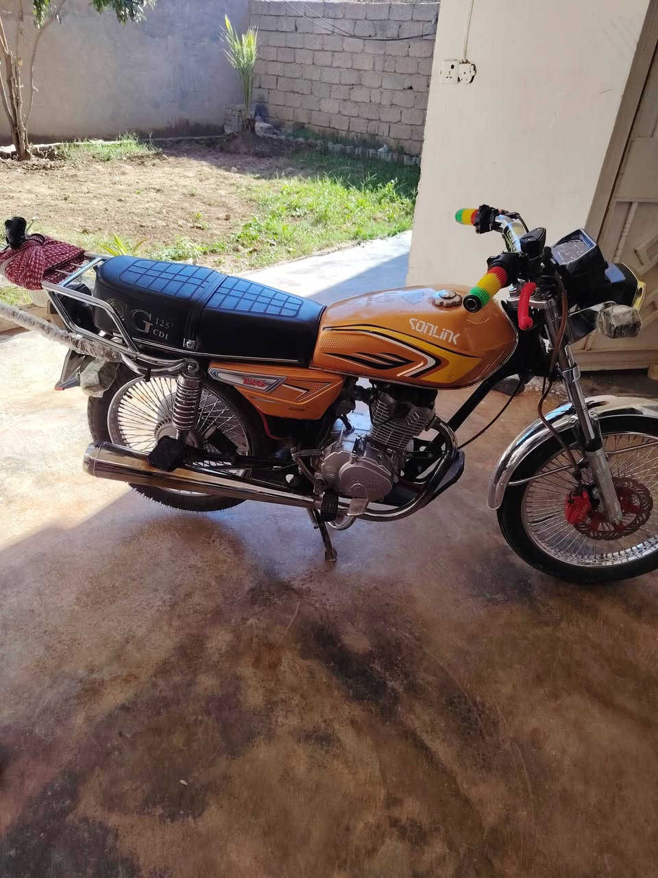 ماطور نضيف اربعه كير خمسه تبديلات يعني خمسه كير بس مابي سلف كامل مايعوزه برغي السعر 625
***********
