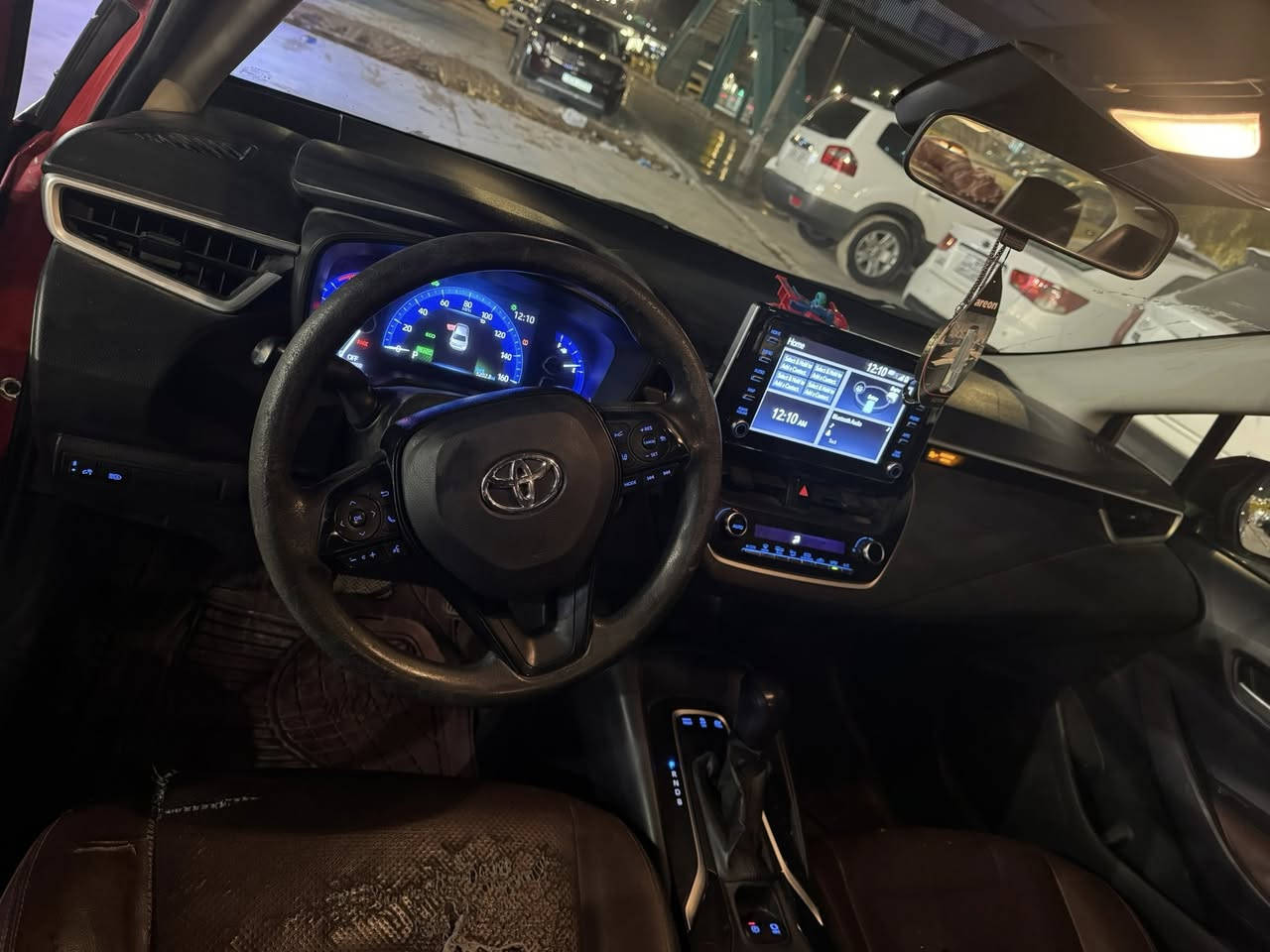 كورلا هايبرد 
شاشه الدشبول حجمه كبير 
كامره
رادار
حساسات

بانزين +كهرباء تمشيك 1000 كيلو متر 
تحديد مسار
بصمه 
مثبت سرعه
هاند بريك كهربائي
تحكمات ستيرن 
وضعيات قياده  سبورت ،وعادي ،واقتصادي 
مانع تصادم
البطاريات ليثيوم وبيه ضمان 10سنوات
مانع انزلاق

السياره وارد امريكي وصور الحادث موجوده


**إذا كنت صاحب هذا الإعلان وتريد حذفه لأي سبب، رجاءا أرسل رسالة إلى الدعم الفني**