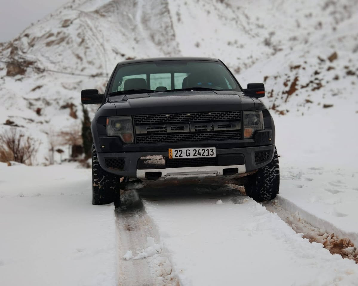 فۆردی بیلاد  ڕاپتەری 2013
سیارەکە مواسفاتی فول فولە 
سڵایدە و کوشن جلدو شامۆ و
کوشنەکانی تەبرید و هیتەرە و کاربایە 
سوکان و سکلیتەری کاربای بەرزو نزم ئەکاو خەزن
شاشەی گەورەو موکەبەری سۆنی فول مواسفات و کامیرای پێشو دوای هەیە
قوفڵ اکسلی پێش و دوای هەیە بیلاد دیفلوگە..ئێتر ئەوەی مواسفات هەبێ لە شریکەی فورتا تیایەتی 
سیارەکە بێ بۆیاخ و بێ دەعمو بێ تعدیلی ساردو بێ کاڵبونەوەیە لەسەر دەقی شریکە ماوەتەوە کوشن و گاعی و ناوی..
نە گیر نە مکینە نە اکسل و گەردنی دەسکاری نەکراوەو نکراوەتەوە .168 میل رۆشتوە
چوار تایەی لۆکی یۆکۆهامای لەژێرە
رۆن و هادرولیک و سێرفسی تازە بۆ کراوە کامل سعری 265$مجالێ برایانە
***********
***********
زۆر موشتری نی و شارەزای  نیت تلفون مەکە بەرێزم شمشمل, السليمانية
