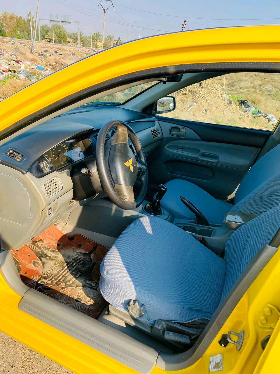 الي يدور تكسي وسعره مناسب هاي تفيده نضيفه ومال شغل 
للبيع متشوبيشي لانسر موديل 2010 رقم بغداد سنويه 27 هيئة مصفره خطه جوال
محرك 2000 كير عادي بلاد جاهزه
مصبوغه بلجديد للجماليه فقط بدون ضرر لا لغد لا شاصي لا ايرباك
دواخله نضيفه 
 تدفئه كله شغال صدر امامي خلفي. مال حاويه تخم تايرات 

سعره 63 قفله 62 غير هل سعر ماكدر لان سياره جديده ومتعوب عليه بمعنى الكلمه ومكلفه هوايي 

مكان سياره ديالى الغالبيه (سيف سعد) 
الاستفسار اتصال *********** 