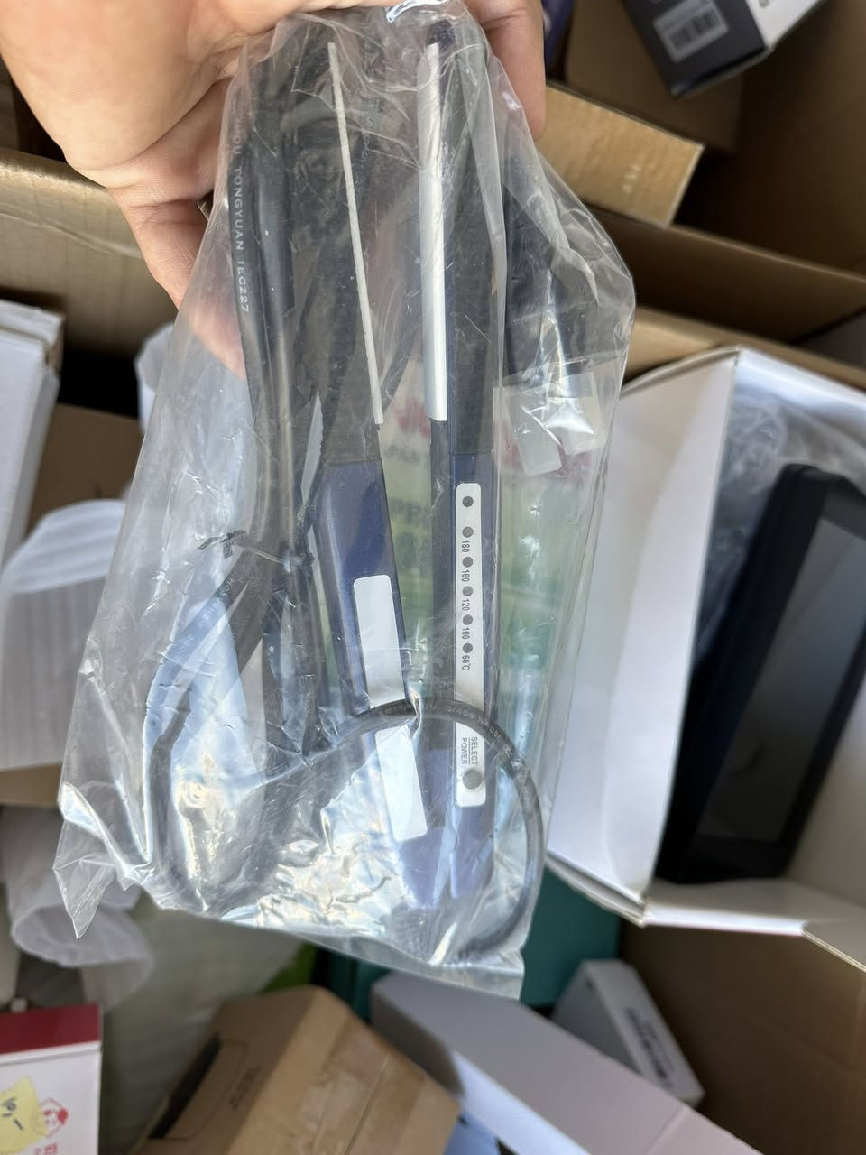 السلام عليكم 
متوفر قطع امزون 
تفاصيل خاص 
اسعار مناسبة 
يتوفر توصيل محافظات


**إذا كنت صاحب هذا الإعلان وتريد حذفه لأي سبب، رجاءا أرسل رسالة إلى الدعم الفني**