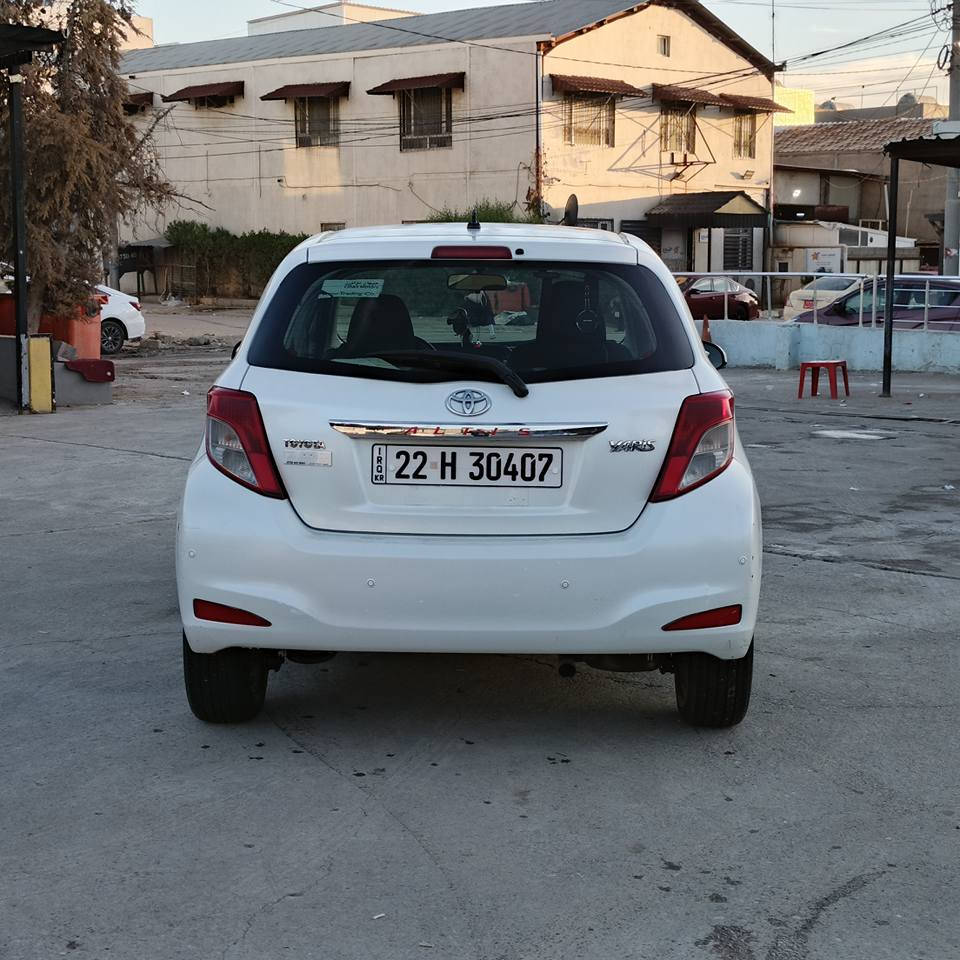 توێتە یارس مۆدێل 2013 خەلیجی رەنگی سپی . جامتا .
سیارەکەی هەتا بەلێی جوان و تۆکمەیە 
بەنەزبەت سبوخ هیجی نیە 
هەموو گیانی بەشەرتە 
چوار تایی نوێی لەسەرە دوو دبلی پشتەوەی نویە  رەقەم و سەنەوەی نوێیە و باناوی خۆمە 
چوار جام کارابایی . یکۆ . پێنج بالیڤ . هەموو گیانی بەشەرتە یەک دینار مەسروفی نیە 
بەنزبەت سحری 100 کەمەک مەجال . 
ناونیشان هەولێر گەرەکی کورانی نوێ 

*********** أربيل, العراق
