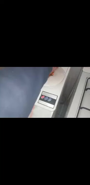 الفارق بين الكهرمان الاصلي الحر والكهرمان المسال اي الكبس لقطع النقد بمتطفلين بنقد قصد الاذيه بئرزاق الناس ارفقنا فيديو توضيحي للفرق بين انواع الكهرمان ويلي عنده مناخد منه شرط الفحص الخامه تواجد دمشق مع إمكانية الشحن او الاستلام باليد بعد الفحص التحويل المالي بنفس يوم الشحن الرجاء التعامل ع هذا الأساس مجموعة سبح بولوني وبلطيفي


**إذا كنت صاحب هذا الإعلان وتريد حذفه لأي سبب، رجاءا أرسل رسالة إلى الدعم الفني**