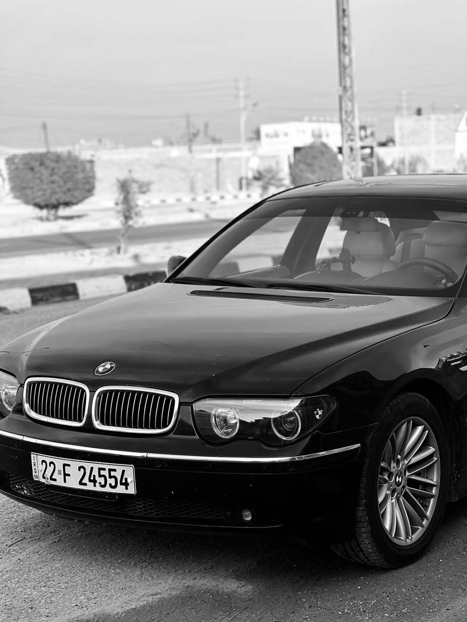 BM باخره 8سلندر موديل 2004 حجم 745i  فول مواصفات  گير ومحرك وكهربائيات وحدادية جاهزه من كلشي. مصبوغه حزام. بيها جاملغ خلفي بدون دواخل. رقم اربيل بأسم صديقي. تحويل بدون وكالة. مكاني الانبار  قضاء الحبانيه. السعر ٩٥. والف مبروك للتصير من نصيبة.
للاتصال ***********
***********.
