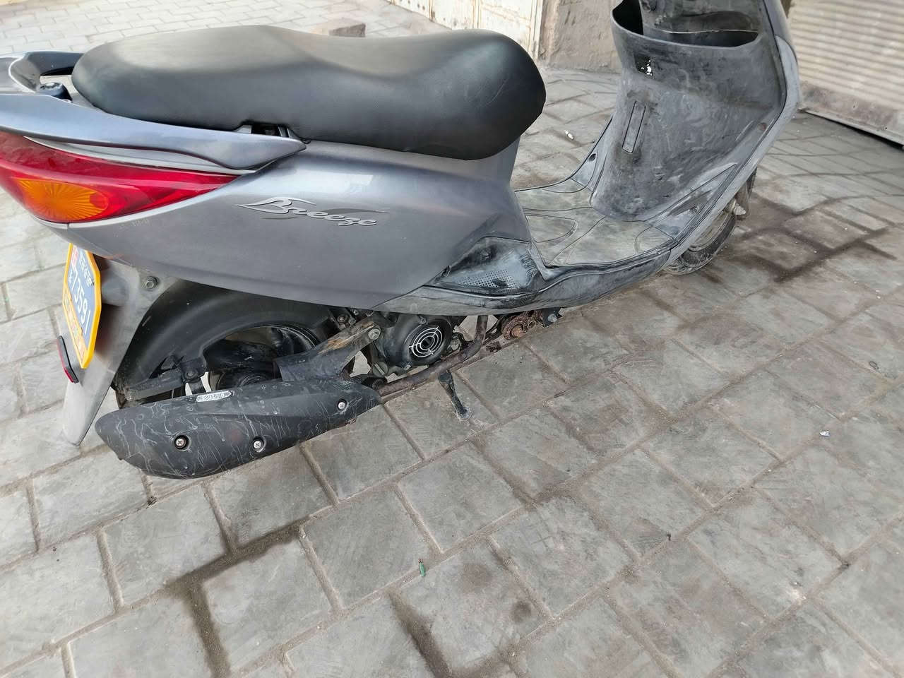 دراجه بريز 
صوته خشن . شلعه ومعدل حلو 
محرك برغي مامطخوخ 
مدينة الصدر . قطاع 47
750 وبيها مجال قليل
مراسله علخاص 
او الاتصال *********** بغداد, العراق
