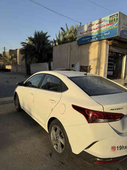 السلام عليكم اكسنت 2021 خليجي فول مواصفات مكفولة من الصبغ والتبديل بس بارد موضح بالسونار بالصور السيارة وكالة عامة بأسمي سنوية مصاقطة هزة جديدة كاملة  عنوان بغداد الجديدة ماشية 77 الف ممتواجد عالفيس هاذا رقمي *********** السعر 122 وبيها مجال
