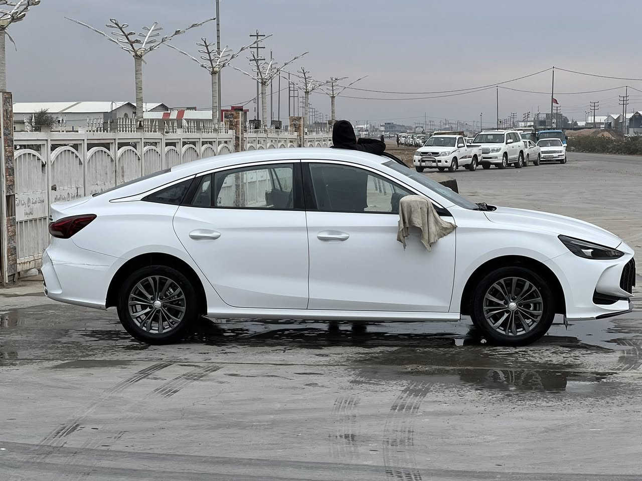 سلام عليكم 
للبيع M G .GT   صيني وارد خليجي
موديل 2025 بحاله الوكاله 
محرك 1.5توربو cc 
رقم اربيل    شرط وكاله شرط التحويل 
رقم سنويه هزه كله جديد  
 
موصفات 📍
مسجل شاشه تدعم الكار بليً
بصمه  نضام ترحيب📍
شاشه كامره 📍
تحكم ستيرن 📍
داخل  اسود +احمر 
كشنات   جلد بلاد 📍
هندبريك بصمه وتو هولد📍
لايت زينون بلاد ليد ترحيب  📍
ماشي  17000 الف قابل للزياده 
 
الاستفسار اكثر  اتصل ☎️على الرقم اسفل المنشور ⬇️  وين ماكنت اخليك على راسي       السعر    118  وبي مجال

العنوان  واسط الصويره 
***********
