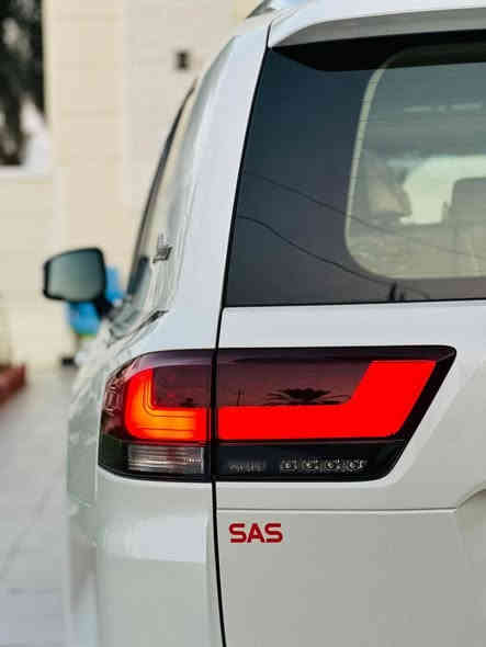 السلام عليكم لاندكروزر موديل ٢٢ ساز فول رقم اربيل بسمي ماشيه ٧٠ مكفوله عام لمكان بغداد السعر  ٦٧ ونص، *********** بغداد
