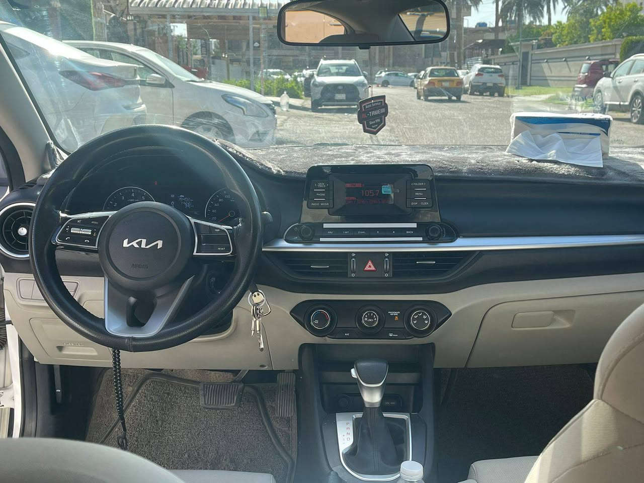 السلام عليكم سيراتو للبيع فقط ما اراوس سياره بسمي اخوان سياره مكفولة كفاله ما عده بيه بارد فقط حساسات  خلفيه تخم تاير سياره على يدي مكان بل حارثيه سياره رقم بغداد بسمي //// ١٨٠ بيه مجال قليل
*********** وساب 
اخوان لا طبوان خاص خاص وساب او تصال
