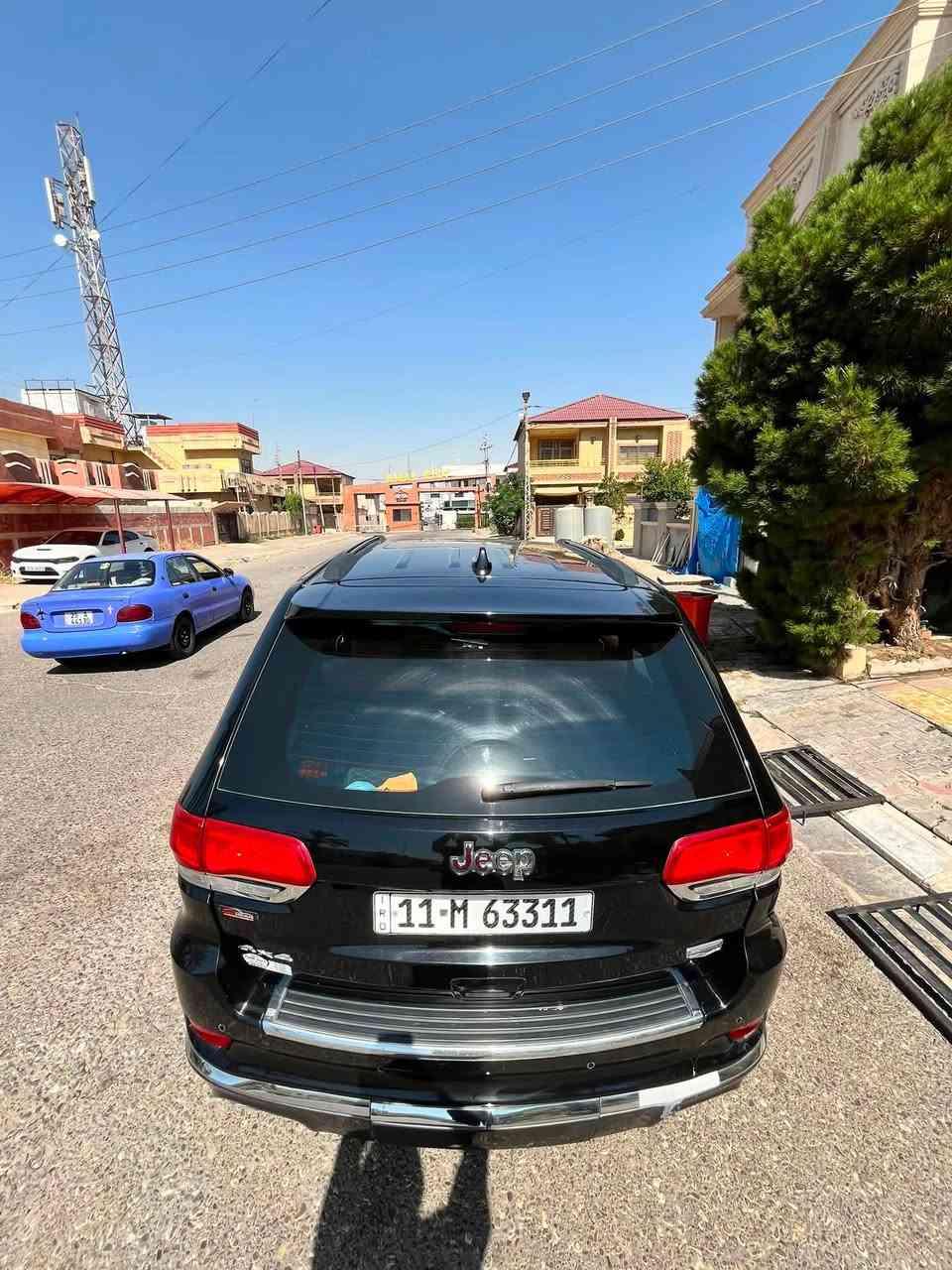 Jeep grand-cherokii summit 3.6 2018
المواصفات 
دفع رباعي
مثبت سرعة 
رادار امامي 
كامرة امامية وخلفية
نظام محافظة على المسار
Auto park
جكات هوائية 
اشارات ترحيب بالمرايا
فتحة سقف بانوراما
لون اسود رقم بغداد شبه مميز
صندوق شفط كهربائي هيدروليك
اربع انظمة للقيادة
نظام sport
كشنات كهربائية سائق مع الراكب
تبريد قطعتين 
تحتوي على قسيمة بانزين 
السيارة فول مواصفات 
السعر ٢٥٠
مكان السيارة كركوك 
للتواصل واتساب (فقط واتساب)
0780364544
للاتصال ***********
