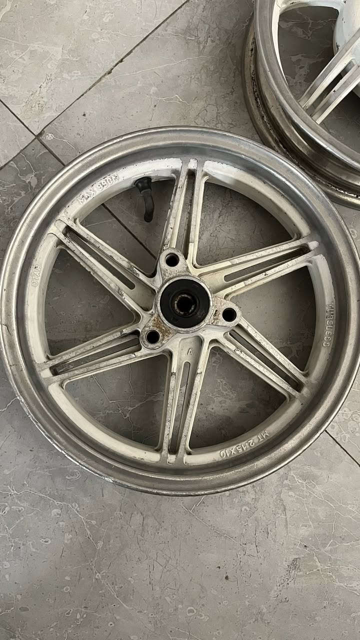 للبيع زوج نجمة بعدهن بجيس مكاني دورة شراي يتصل ***********
