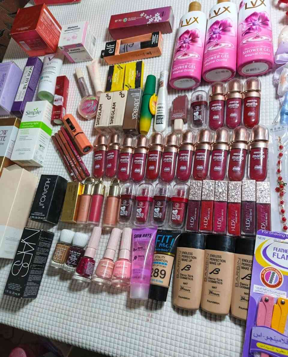 شلعه مكياج وعناية ١٠٠ قطعه


**إذا كنت صاحب هذا الإعلان وتريد حذفه لأي سبب، رجاءا أرسل رسالة إلى الدعم الفني**