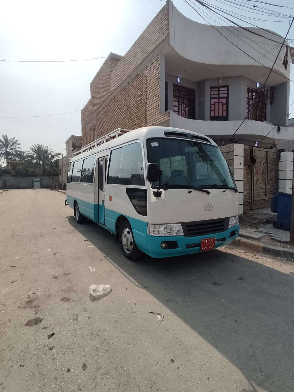 السلام عليكم للبيع كوستر موديل 2014
السياره جاهزه من كلشي مكينه كير اكسل تخم تاير  بيهه صبغ البجم مبخر فقط ومكانات بل ذيول 
مكان السياره بغداد السعر 320 وبيهه مجال للاستفسار ***********
