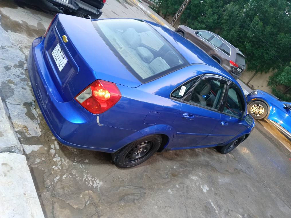 ***********
فورنزا 2007 بيع او مراوس 
صبغ عام 
مكينه 2000
كير اوتوماتيك 
تبريد 
بغداد.المنصور 
السعر 62

بيها مجال قليل بغداد, العراق
