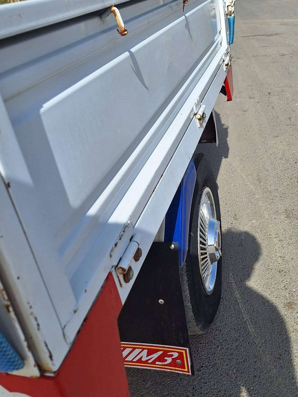 سلام عليكم موديل 2024 بلاديه لا لحيك ولا صبغ كفاله عامه اي نقص مابيه مال جناي سعر 1650تحياتي لجميع مكاني بغداد
***********
