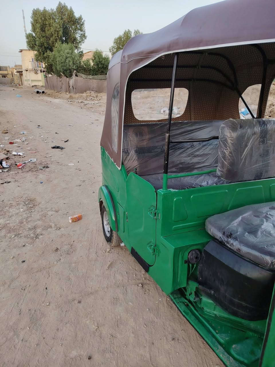 السلام عليكم  تكتك  خضره مديل 21  رقم بغداد وسنويه بسمي
  صبغ عام معمره جديد   محرك فتوح بوشه وبستم  شركه عل ايدي
سعر 6 ملاين ونص بيه مجال 
 مكاني بابل الحمزه الغربي  رقمي  ***********
