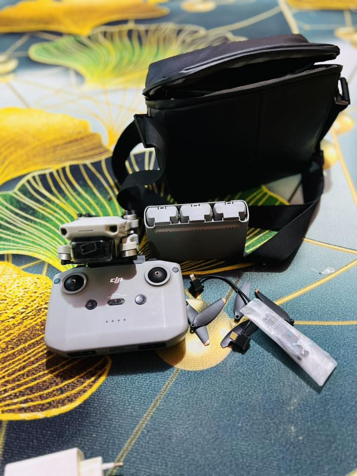 درون مني 2 كومبو نظافة واضحة بالصور
ملحقات كاملة ثلاث بطاريات ريش جنطة كيبلات 
للبيع مكاني ميسان الميمونه ***********
