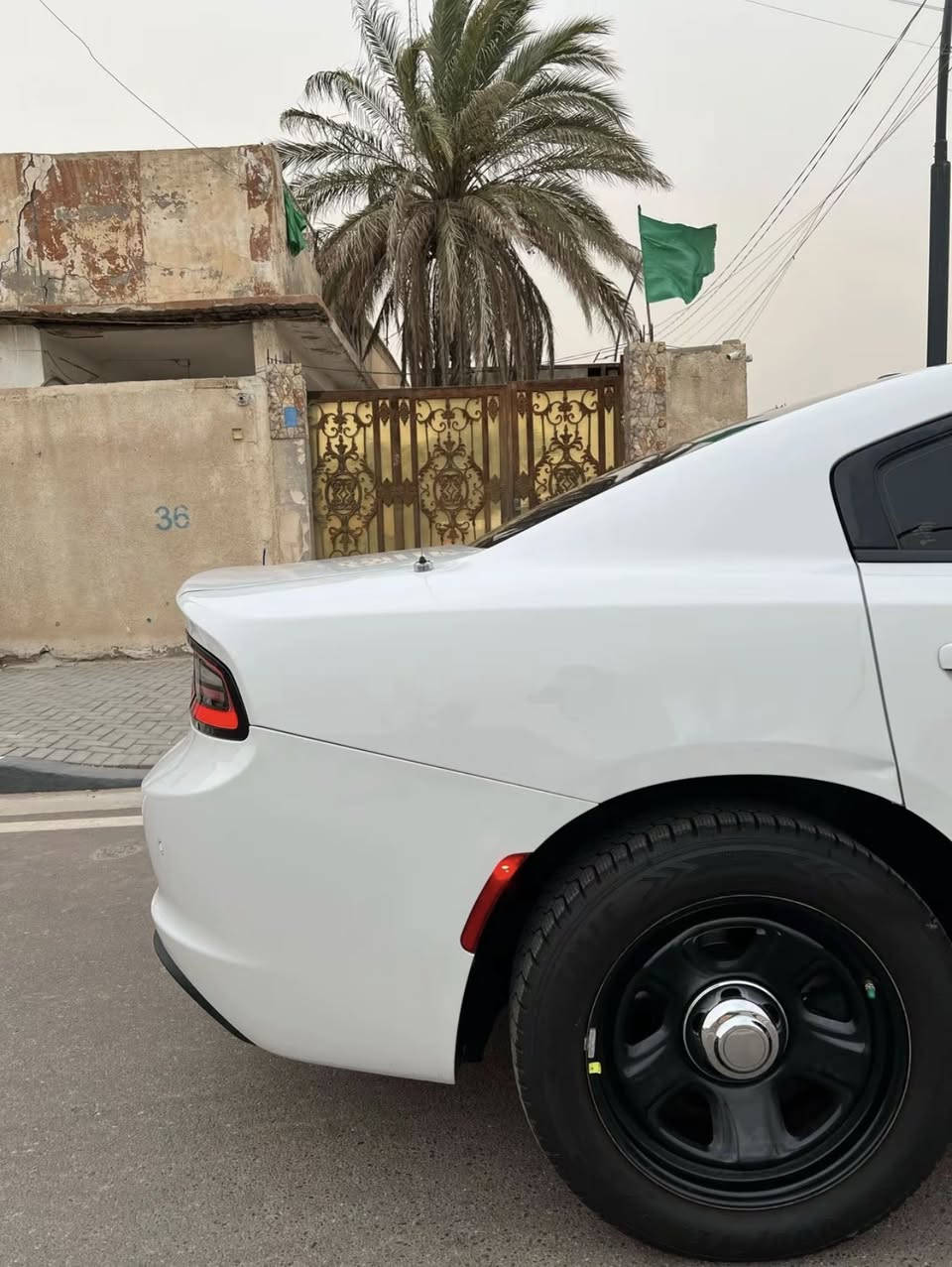 السلام عليكم
دوج جارجر 2023 بوليسي للبيع 
***********
