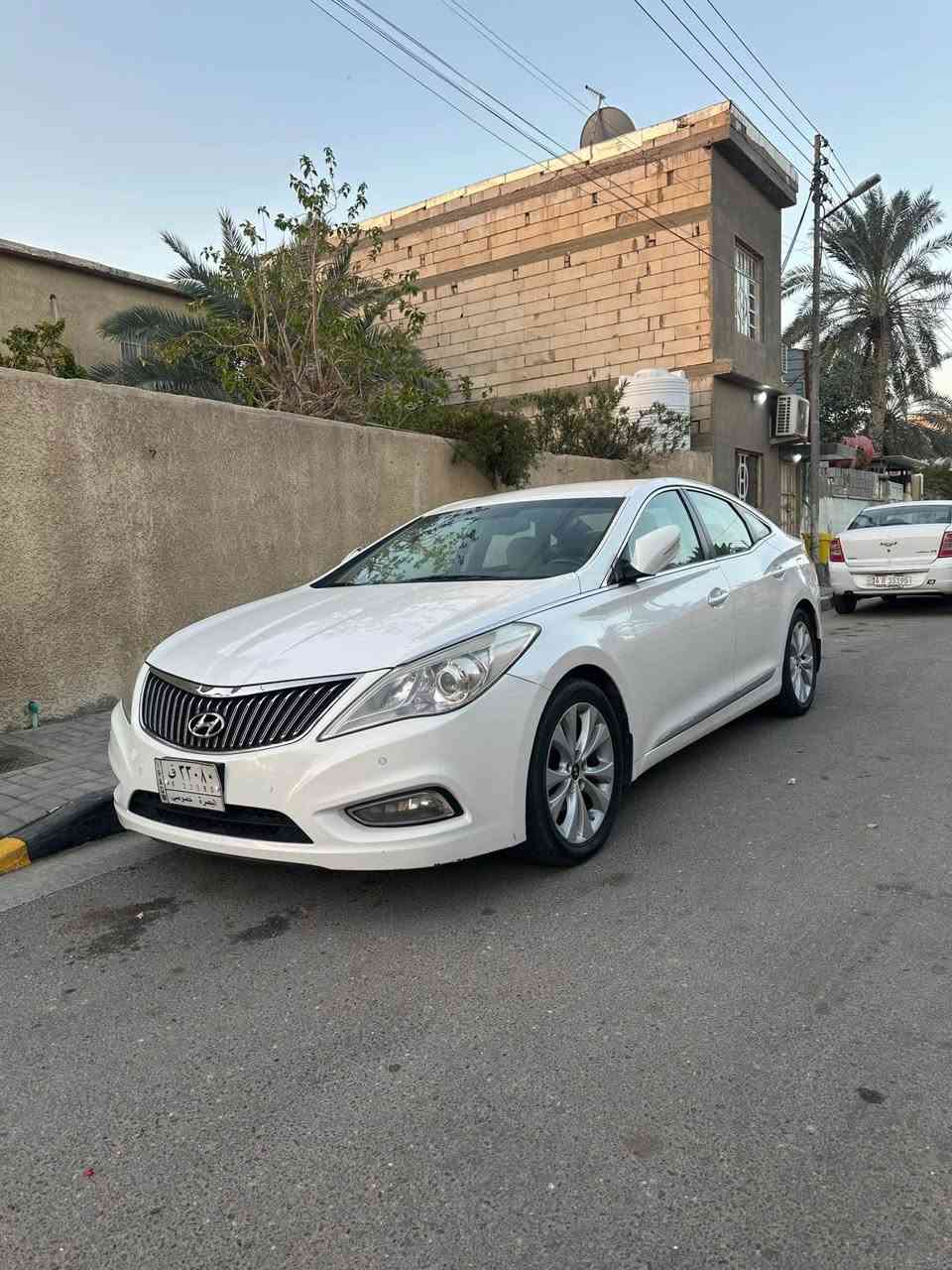 السلام عليكم 
ازيرا موديل 2014 رقم بصرة حرة مكفولة مكينة 6سلندر مكان السيارة البصرة السعر 130 
*********** البصرة, العراق
