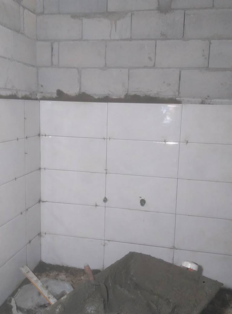 مقاولات عامة
بناء هيكل طابوق او بلوك او فرمستون 
تسليم مفتاح 
سيراميك جداري وارضي وبورسلين وبايات درج 
لبخ ومخمر 

***********
