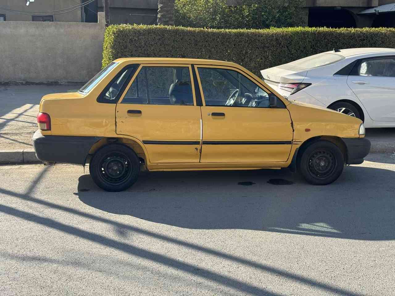 سلام عليكم مرخصة الادمن سايبا مديل 12   رقم بغداد انكليزي غرامه مصفرة بس هيئة 60 الف  كشرها شوفت عينكم نضيف نقطة خياس مابيها كير مكفول  بس بوربرن مال كلج كايم تبريد شغال بس رادلة غاز مكينة متنقص بس دخان خفيف من الصالنصة   باتري جديد سلف جديد  فيت بم البارحة بدلتة جديد بلكات جدد نورلات جدد يعني سيارة فول شلعة شواصي واحد معمر واحد مابي شي صدرها مابي شي تايرات جددد  اني ابيعلك رقم كل الي اعرفة كلتهن 
 السعر 27 او بيها مجال بغداد غزاليه الرقم ***********
