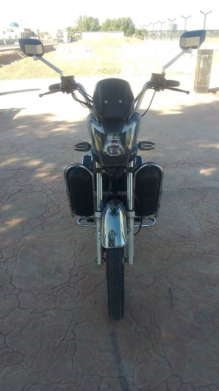 دراجه هارلي للبيع سعر 375وبيه مجال للشراي بطاريات يقرن 10 كلهن بس بيهن نفخه شويه كهربايات شقاله كله للستفسار ***********.  ***********
