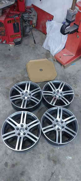 سلام عليكم تخم ويل خليجي جدد كلش
للبيع شراي يتصل وان بلخدمه 
*********** المكان الديوانيه عفج
