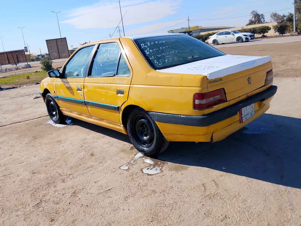 سلام عليكم شباب سياره للبيع موديل 2013 رقم نجف ألماني  مكينه وكير وتخم تاير جدد كهربائيات كلها شغاله دوشمه جديده دواخل جدد سياره جاهزة السعر 18 وبيه مجال للطيبين للاستفسار الاتصال على *********** مكاني بابل قضاء الكفل الخاص مغلق
