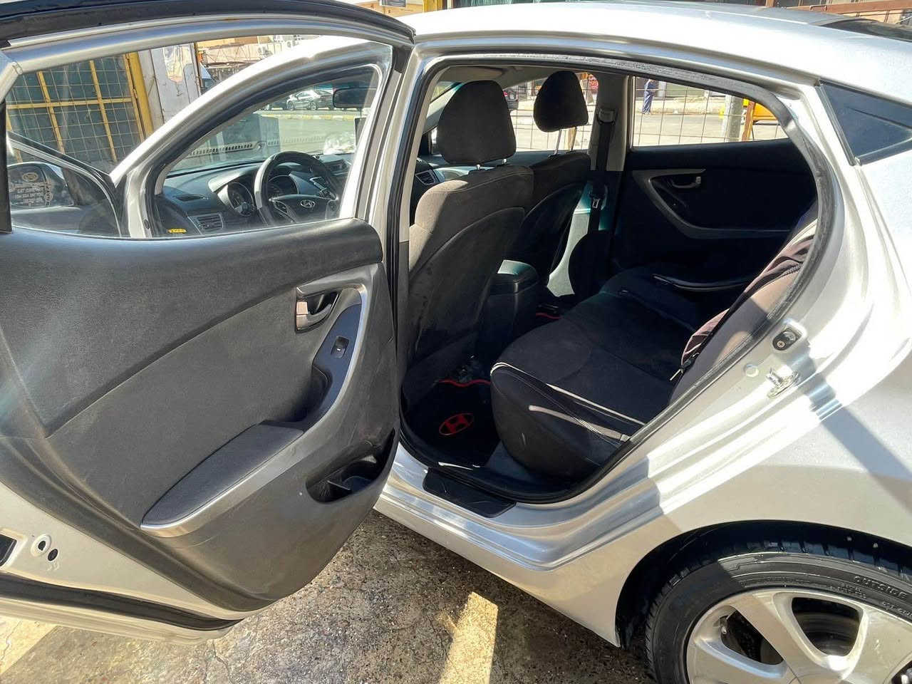 افانتي موديل ١١ محرك gdi 16 بارد باب السايق فقط سيارة جاهزه من كل نواحي بطاقه بنزين موجود 
سعر ١٠٠$ وبيه مجال قليل مكاني كركوك مامتواجد على فيس اتصل 

*********** كركوك, العراق
