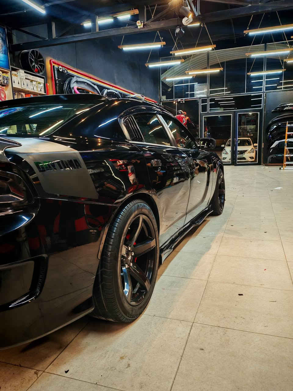 جارجر بوليسي 2019 v8 رقم بغداد دولي بأسمي ماشية 83 الف
دعاميات SRT امامية خلفية ودركة SRT 
ويل نجمة 20 جديد كارتون
منضومة تبريد كاملة راديتر وفريز راديتر srt مراوح srt اصلي وكالة
رادرات جانبية 
حساسات خلفية 
لد متغير تحكم بالموبايل 
منضومة غاز 
تشغيل عن بعد 
سستم كاربون فايبر
ولف حماوة ريسنك
 اكزوز تحكم ريمونت 
برمجة مصطفى ايكل سيفتي
مكينة كير مكفولات 
ضرر السيارة قطعتين البنيد وباب الصدر وبيها سونار 
مكانها بغداد  
السعر 178 ورقة 
الاتصال ***********
