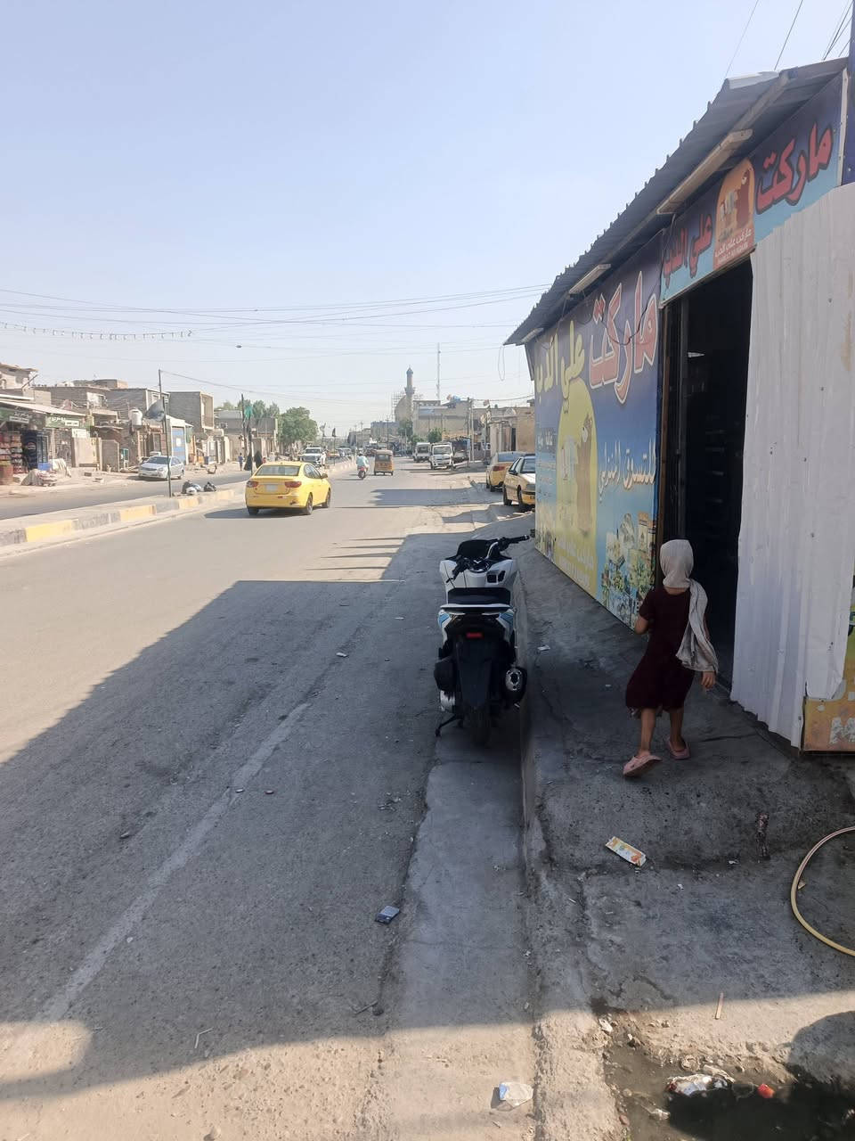 سلام عليكم بيت للبيع
منطقة حي ور  الشيشان قرب السده 
مساحه للبيت ٨٠  واجهته ٤ نزال٢٠ 
كلشي نضامي بل منطقه الصور امامكم 
للتواصل ***********
