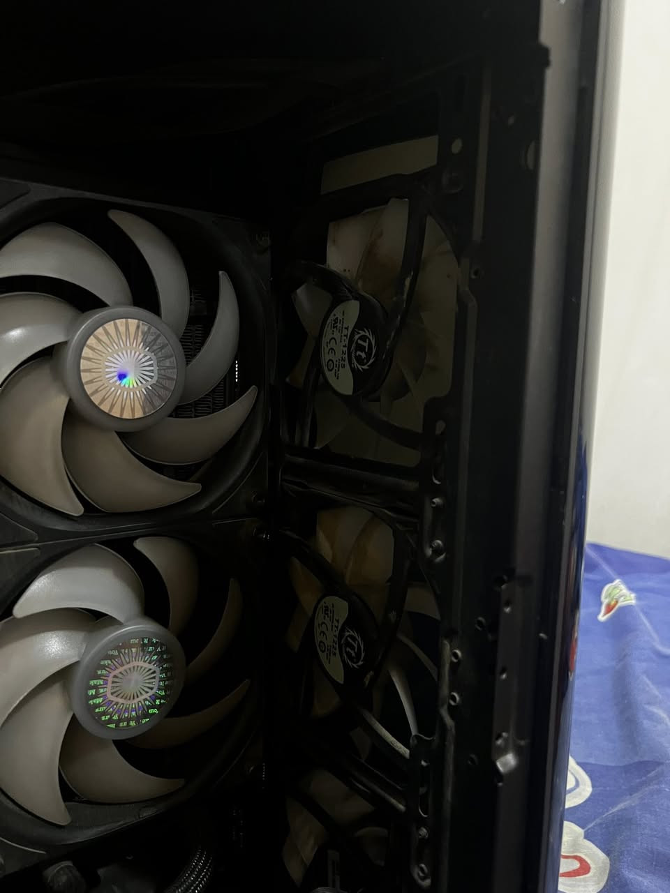 السلام عليكم اخوان
مذر بوردB450 msi 
معالج r5/5500
مبرد مائي ارجيبي
كيس كلهن للبيع سعرهن مناسب الي يفيدنه خل يراسل


**إذا كنت صاحب هذا الإعلان وتريد حذفه لأي سبب، رجاءا أرسل رسالة إلى الدعم الفني**