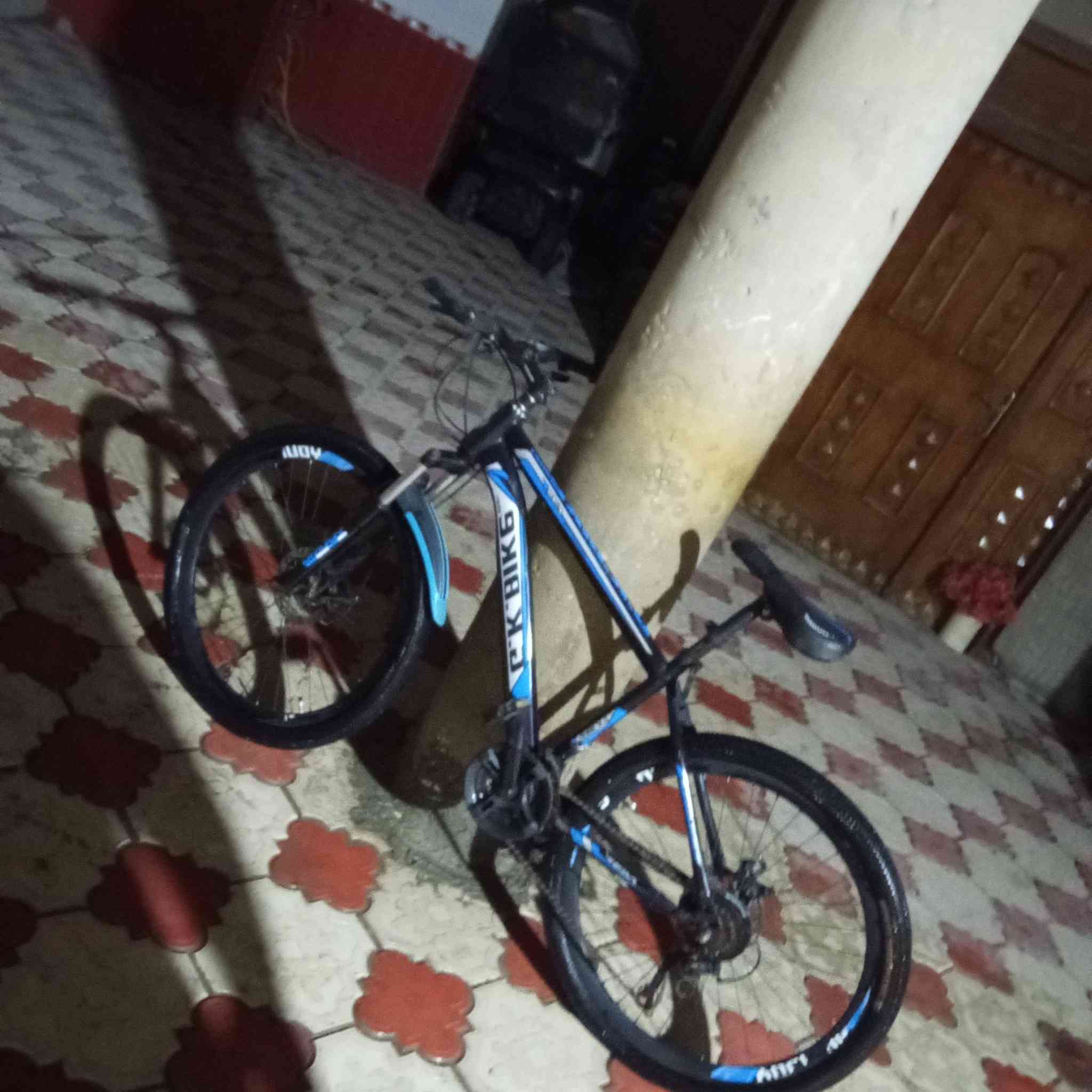 بايسكل نوع جبلي
السعر 85 و بي مجال 
موقع نجف اشرف حي فرات 
رقم الهاتف ***********
تفاصيل خاص
