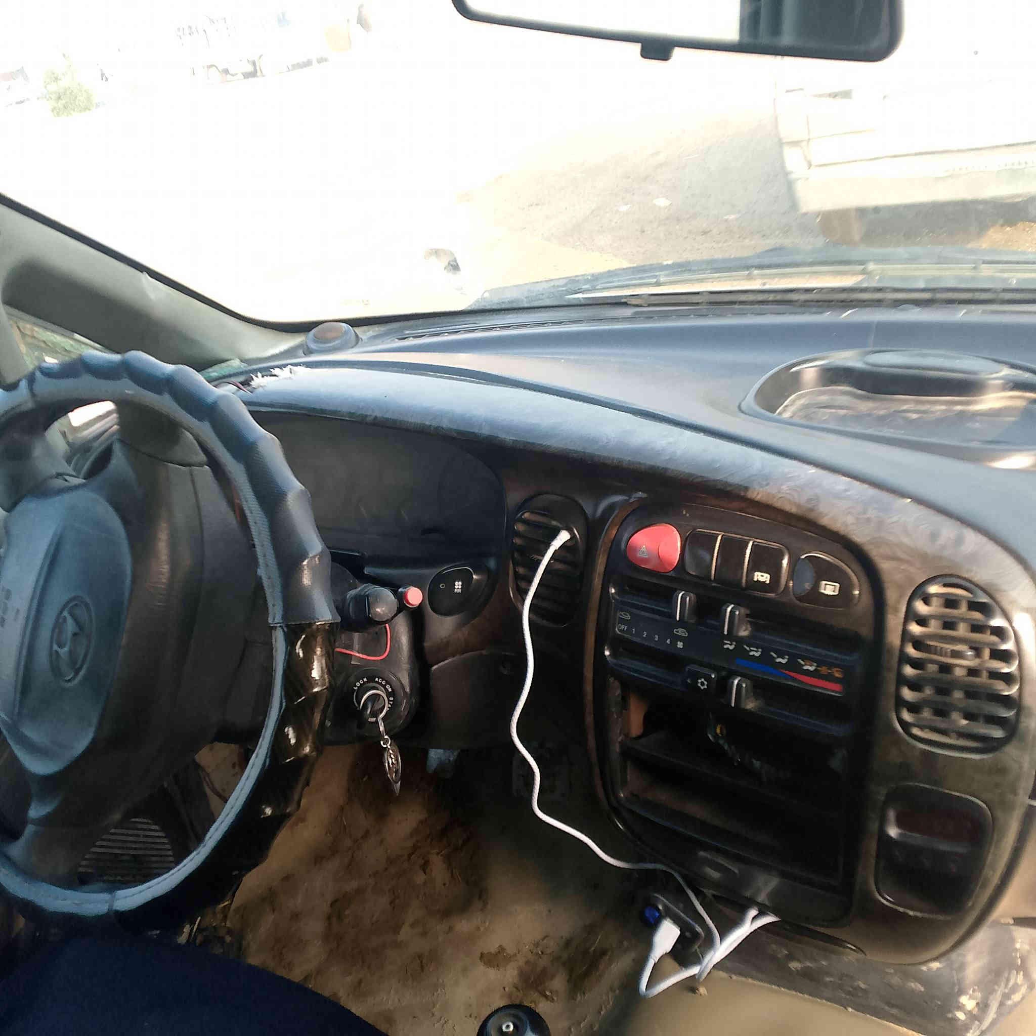 سلام عليكم ستاركس 2007رقم فاديه نكليزي بسمي سنويه 30 مكفوله مكينه وكير وحداديه وتخم  تاير كهربائي كله شغاله بدي مكفول من ضربه وصبغ السعر77 بيع مجال بسيط مكاني ديوانيه مهناويه ***********
