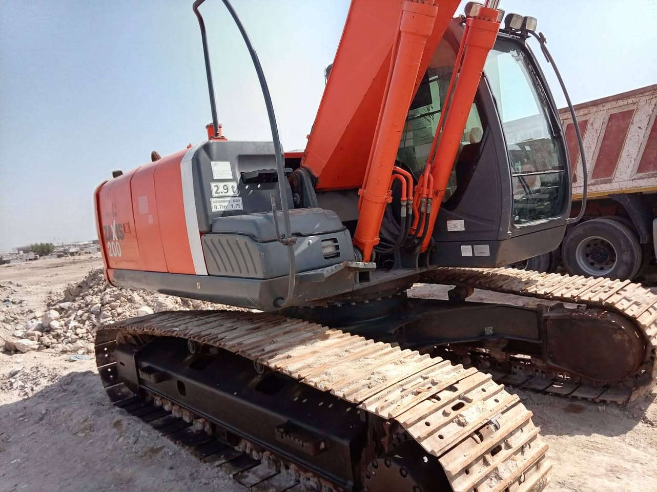 السلام عليكم حفاره هيتاشي z3 مكفوله  للبيع للأستفسار ***********
